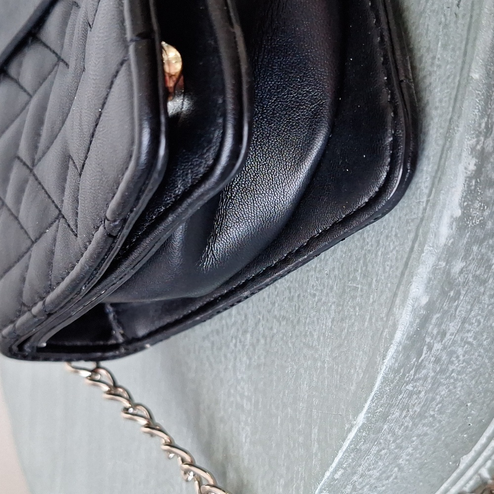 GUESS "Kalmen Messenger" Purse - Picture 6 of 10